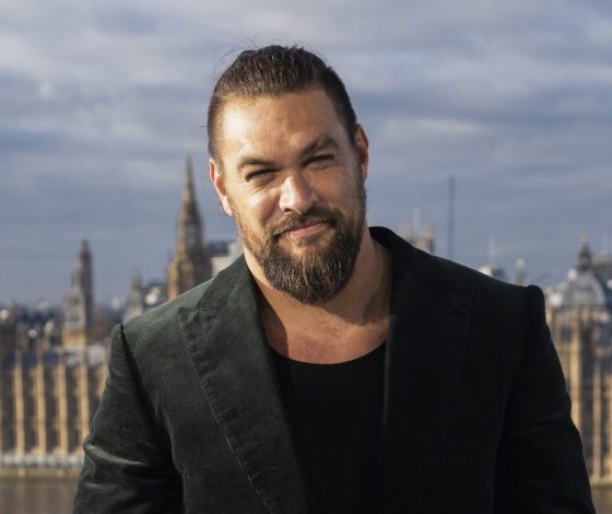 Джейсон Момоа впервые за 6 лет сбрил бороду