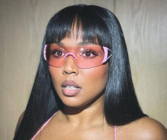 Лиззо показала фото до и после похудения