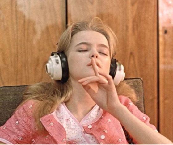 Тест: угадай знаменитую советскую песню по эмодзи