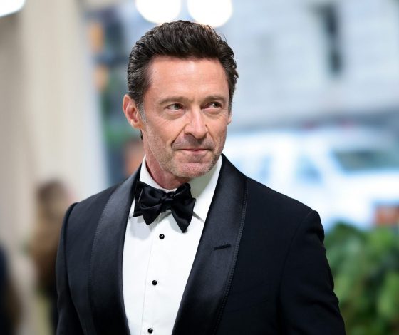 Хью Джекман сел в машину незнакомца, когда спасался от фанатов