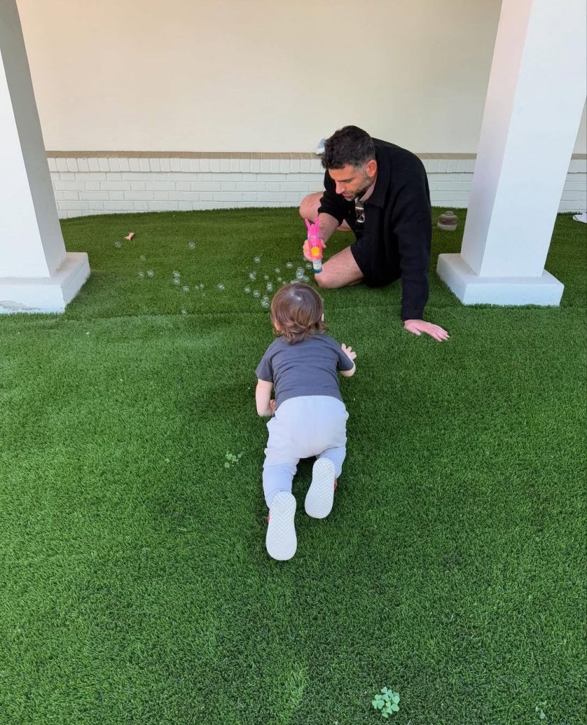 Bader Shammas with his son. Photo: Social Networks