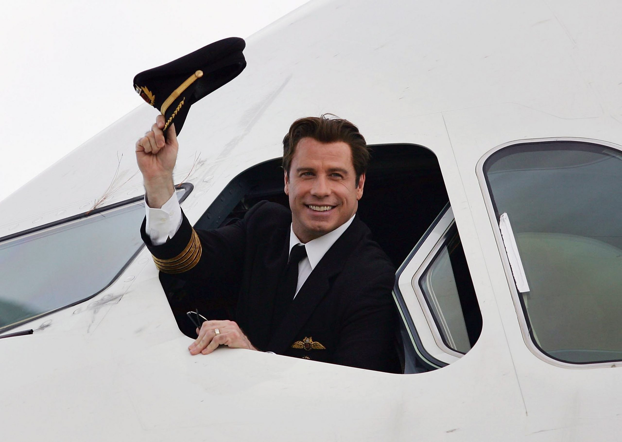 The American gave a flight official for six years and nobody understood that The American gave a flight official for six years and nobody understood that