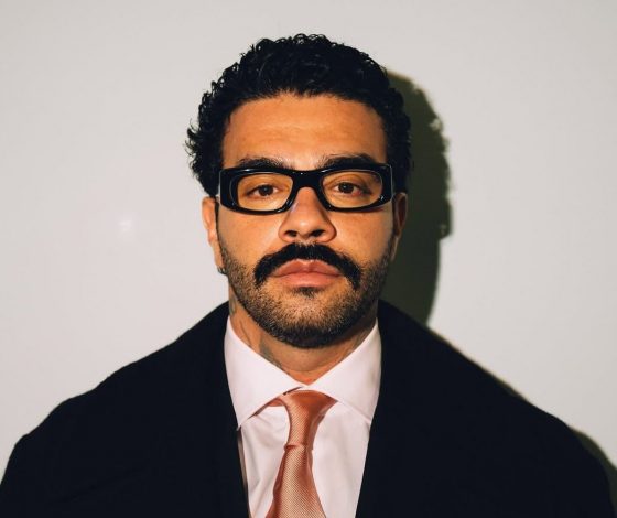 Тимати показал редкие кадры с новорожденной дочерью на отдыхе