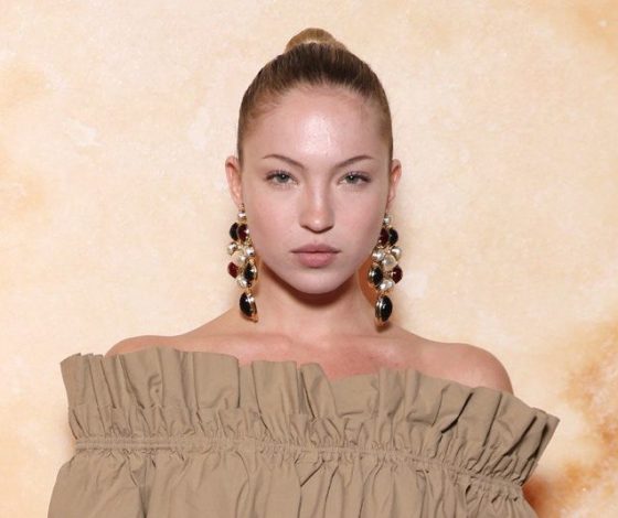 Дочь Кейт Мосс показала, как носить «голый» боди в этом сезоне