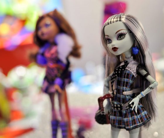 Про кукол Monster High снимут фильм