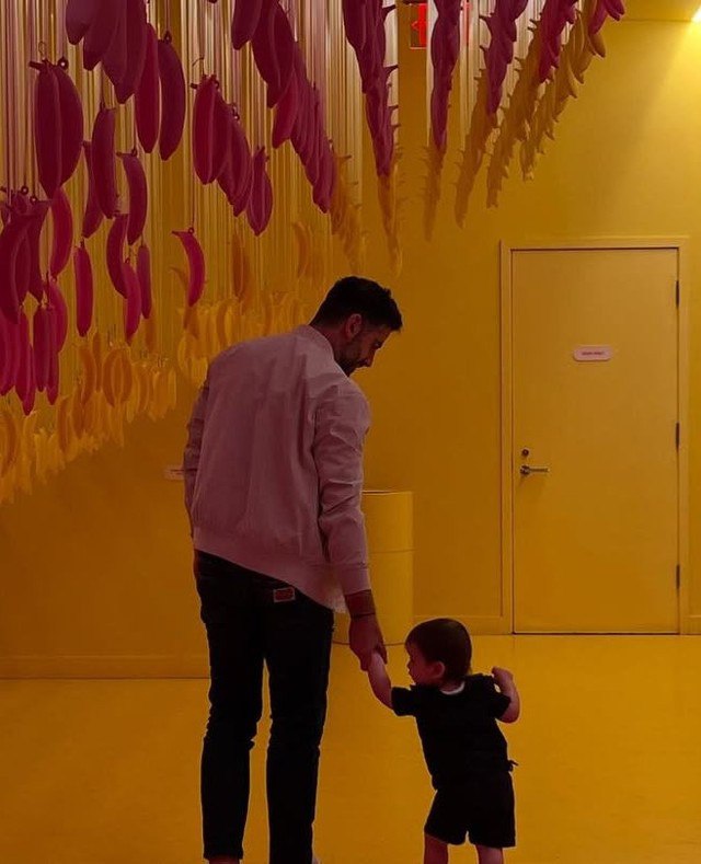 Bader Shammas with his son. Photo: Social Networks79f77c8F640209850F60DD76