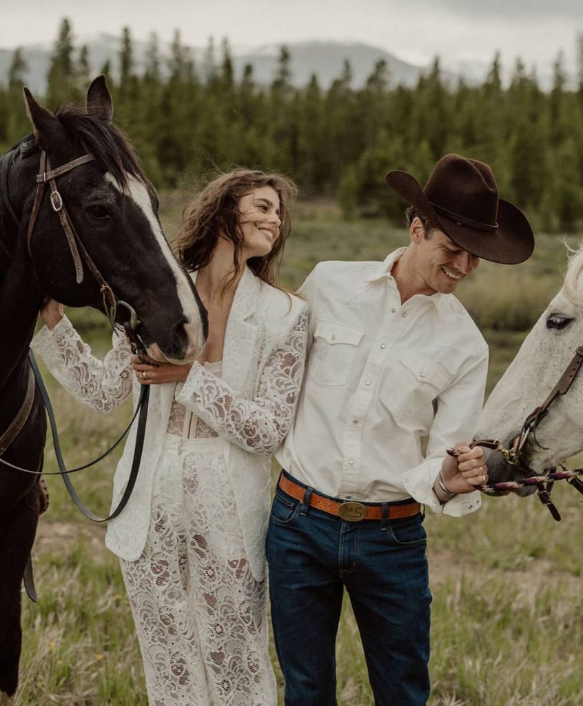 Taylor Hill with her husband. Photo: Social Networks
