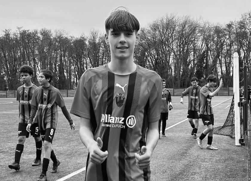 A 14 -year -old footballer died after conflict with an opponent