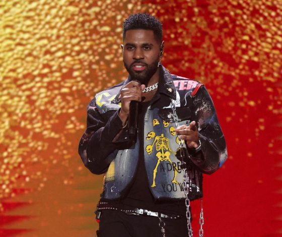 Исполнитель хитов Wiggle и Talk Dirty Джейсон Деруло выступит в России