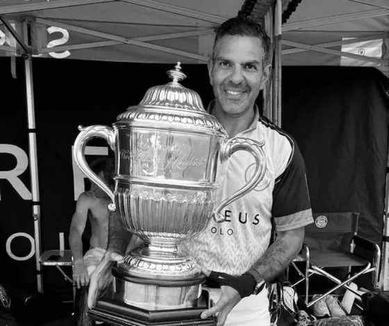 Что известно об индийском миллиардере и друге принца Уильяма, умершем от укуса пчелы