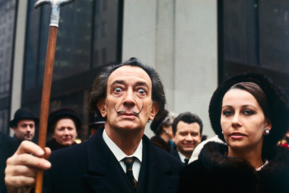 Salvador Dali, estimated as 40 thousand dollars, was purchased for 200 dollars for sales