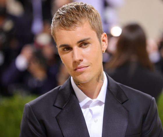 Джастин Бибер травмировал ребро при падении с моноколеса