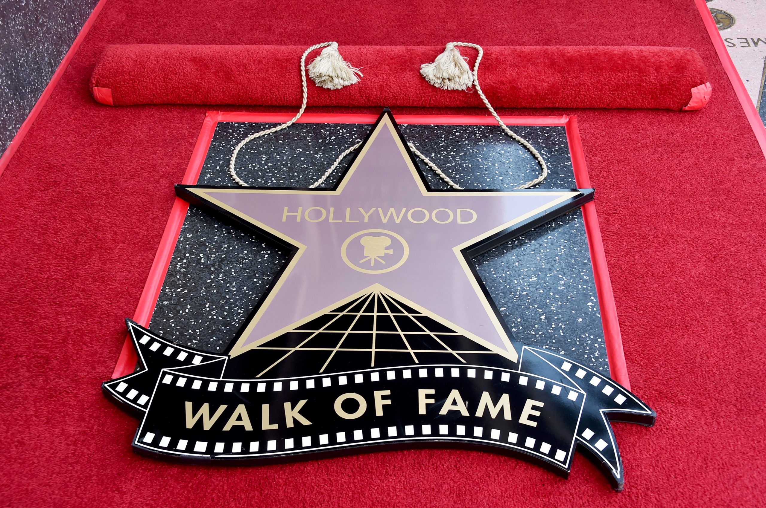 Timothy Shalame, Demi Moore and Miley Cyrus will go down the history of Glory Street