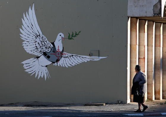 Работу Бэнкси «Ребенок-мигрант» в Венеции сняли со стены