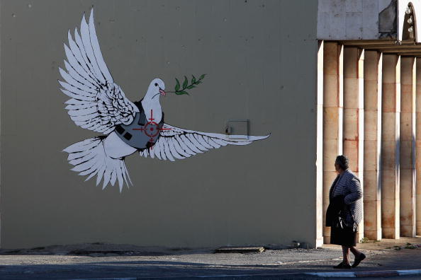Banksy “immigrant child” study in Venice was removed from the wall