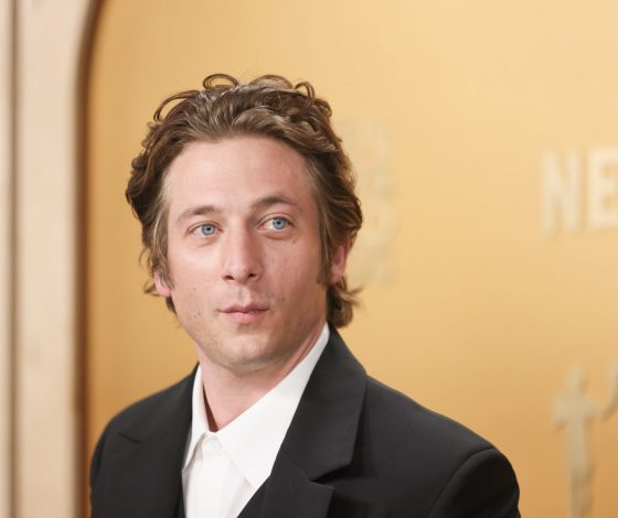 Джереми Аллен Уайт разочаровал фанатов в роли Брюса Спрингстина