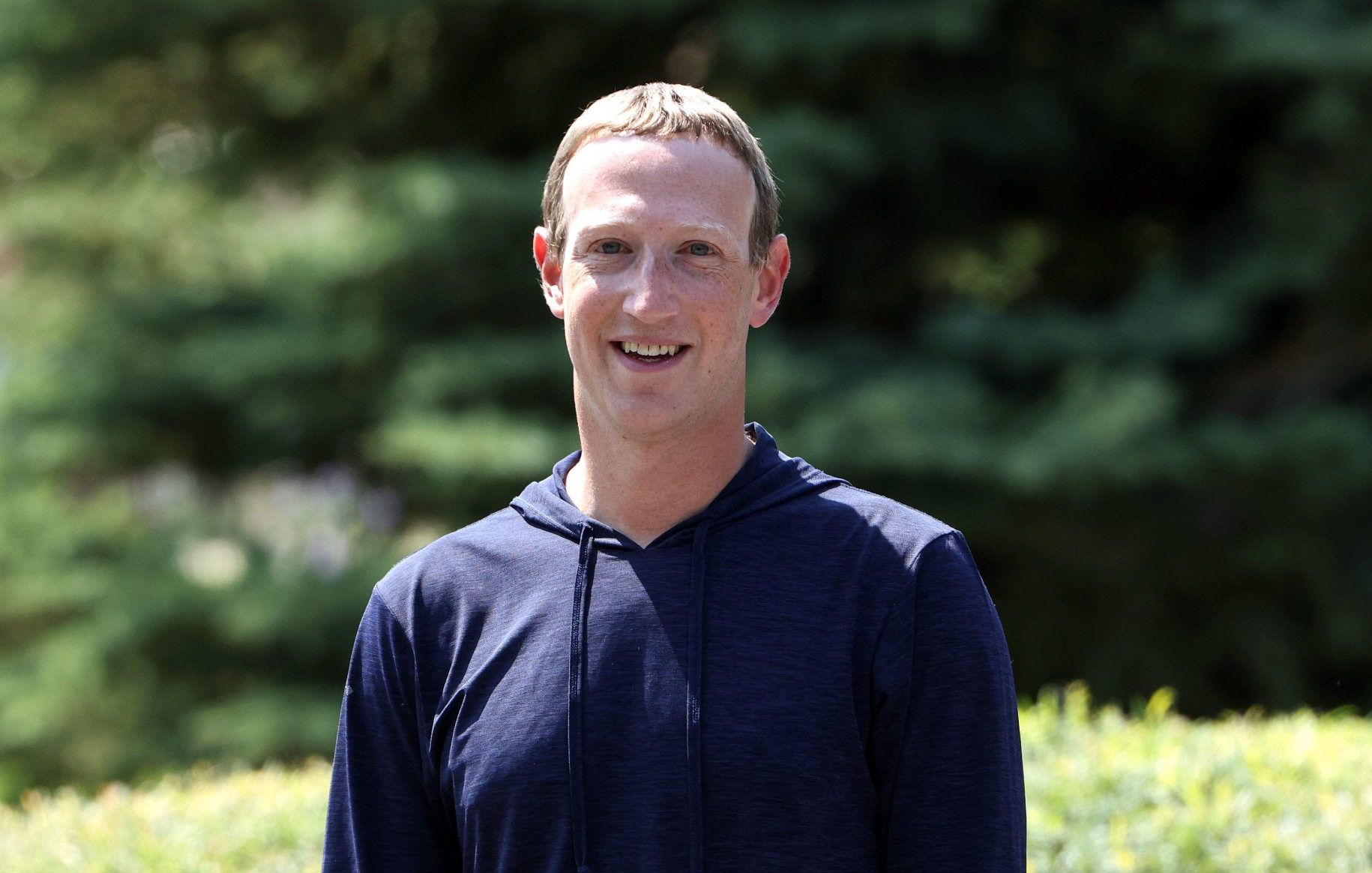 Mark Zuckerberg rebuild the region for itself and opens its neighbors