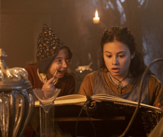 Netflix назвал идеальные фильмы для разных знаков зодиака