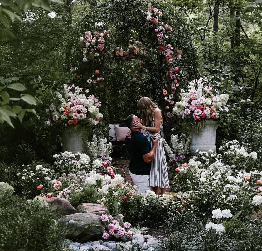 Taylor Swift and Travis Kelsey. Photo: Social Networks