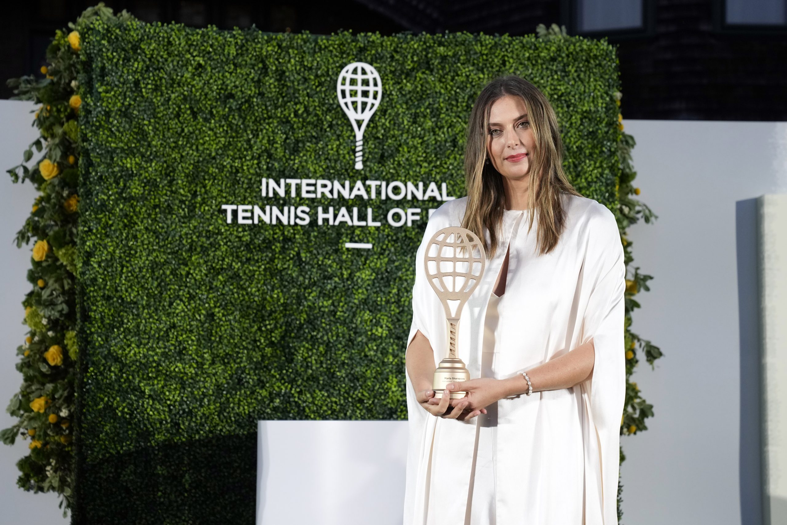 Maria Sharapov introduced to International Tennis Glory Hall