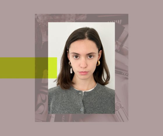 «За кадром»: я выбрала оттенок румян по тону мочки уха