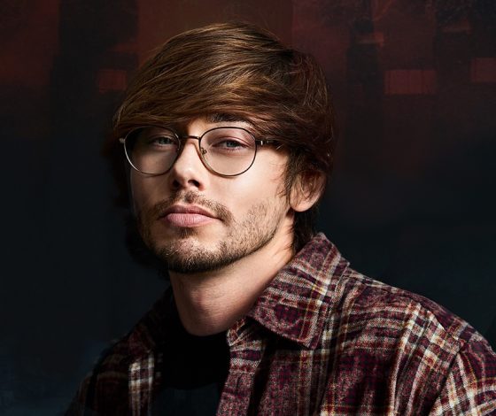 «Сумерки» на сцене: Дмитрий Бикбаев о том, как роман Толстого «Упырь» превращается в современную театральную мистерию о любви, бессмертии и жажде жизни