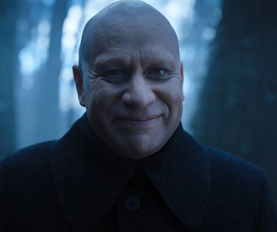 Фред Армисен подтвердил работу над спин-оффом «Уэнсдэй» про дядю Фестера