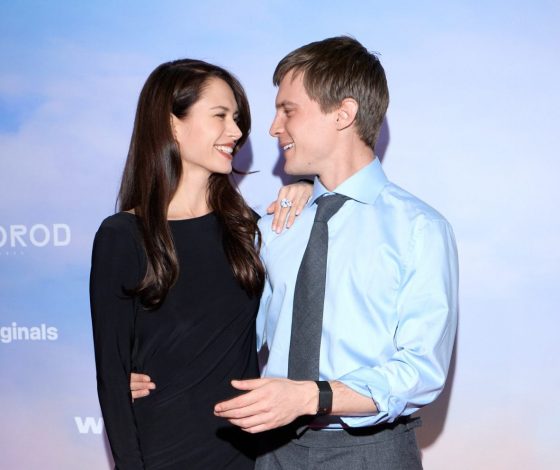 Редкий выход: Иван Янковский и Диана Пожарская появились на премьере сериала «Москва слезам не верит. Все только начинается»