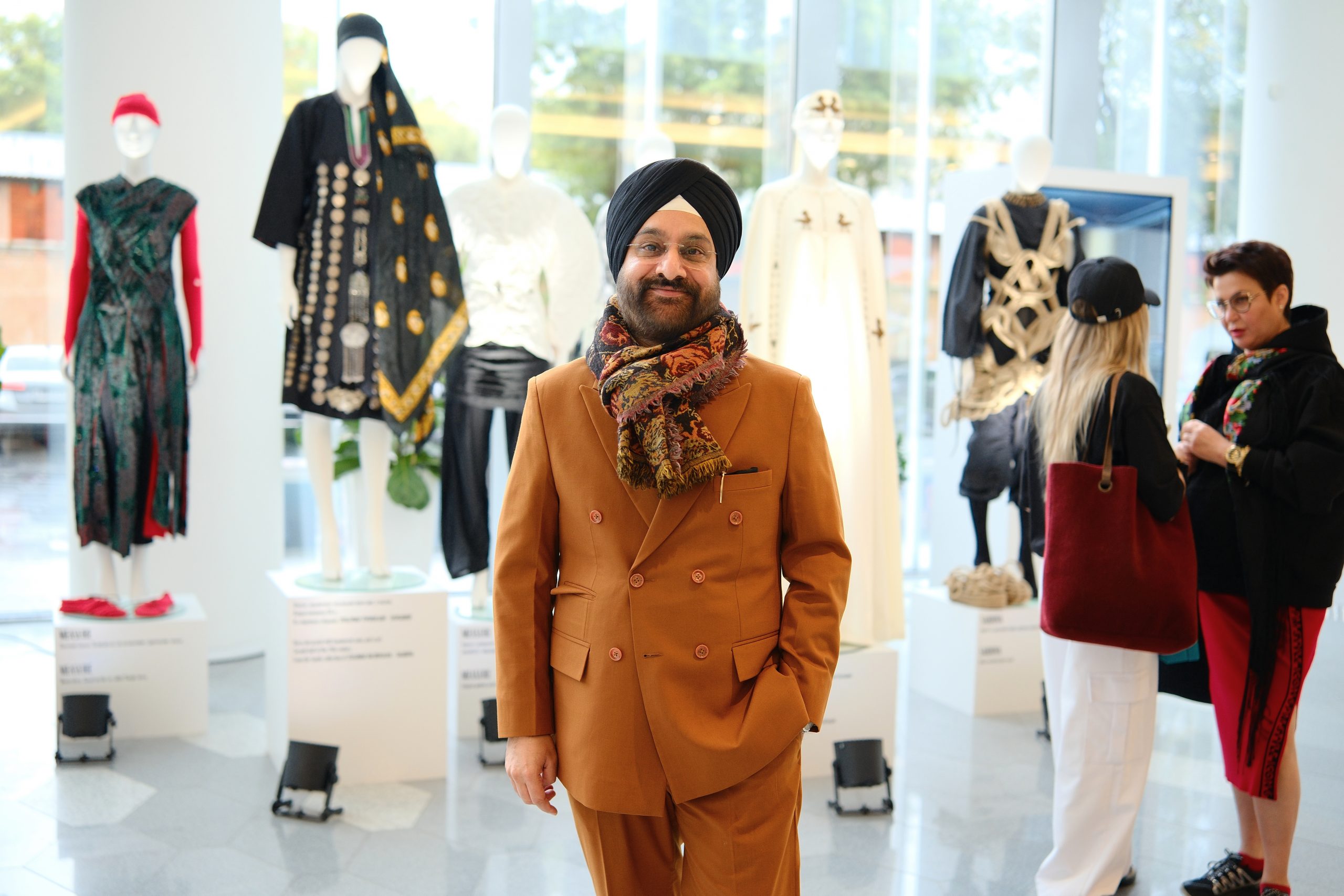Traditions and today: How did the “domestic motifs” exhibition go to the BRICS+ Fashion Summit
