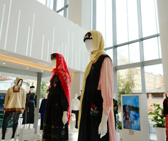 Традиции и современность: как прошла выставка «Родные мотивы» на BRICS+ Fashion Summit