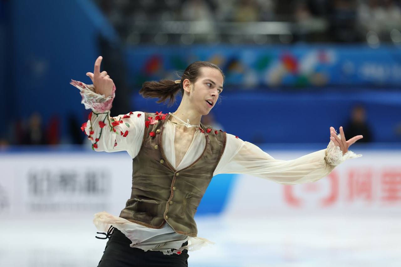Skating Peter Peter Gumennik won the Beijing tournament