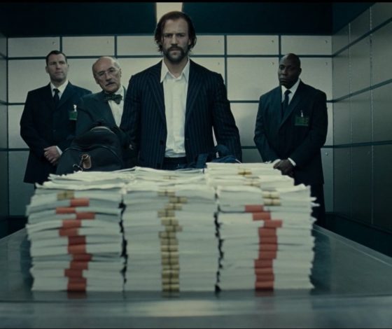 Мошенники украли более 300 миллионов рублей с помощью образов блогеров