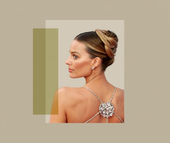 Инфлюенсеры назвали пучок главной прической этого сезона