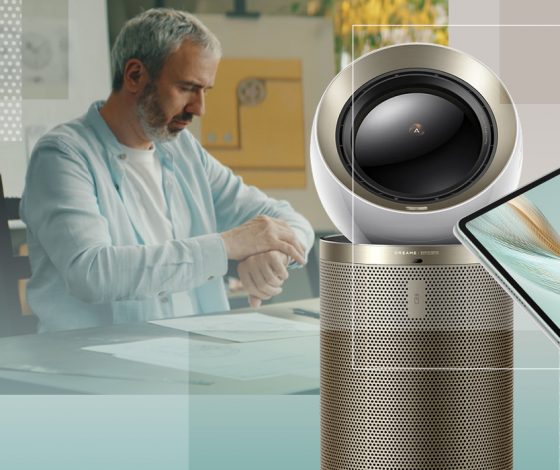 Екі лесбиянка қыз қожайын мен күң рөлін ойнайды