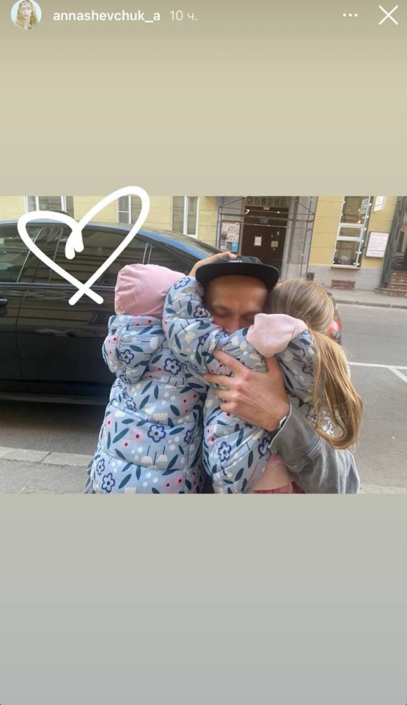 Yura Borisov with children. Photo: social networks