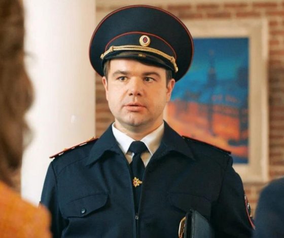 Звезду «Папиных дочек» Михаила Казакова обвинили в домашнем насилии