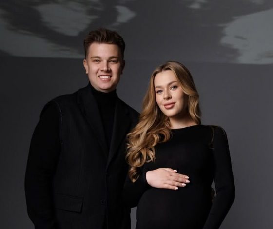 Роберт и Маша Герберы  показали новорожденную дочь