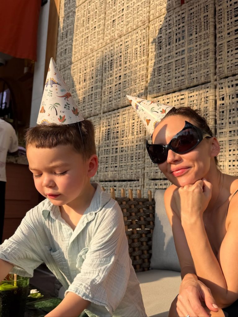 Ольга Серябкина с сыном. Фото: социальные сети