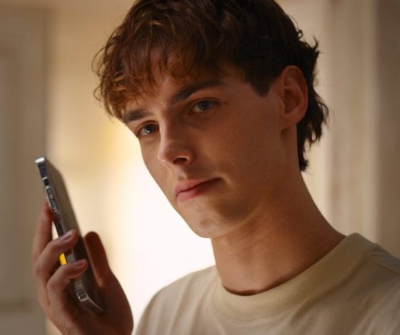 Роскомнадзор предупредил о возможной полной блокировке WhatsApp*