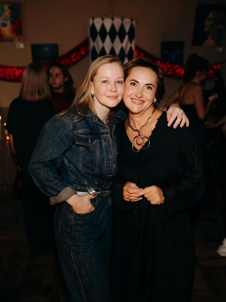 Yulia Peresild and Svetlana. Photo: social networks