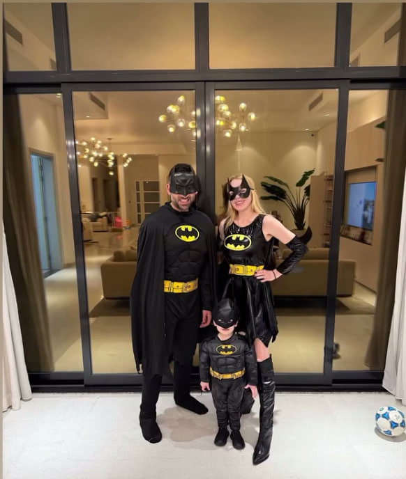 Линдси Лохан с мужем и сыном. Фото: социальные сети