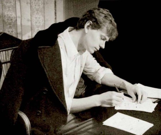 C кем из поэтов Серебряного века россияне хотят на свидание