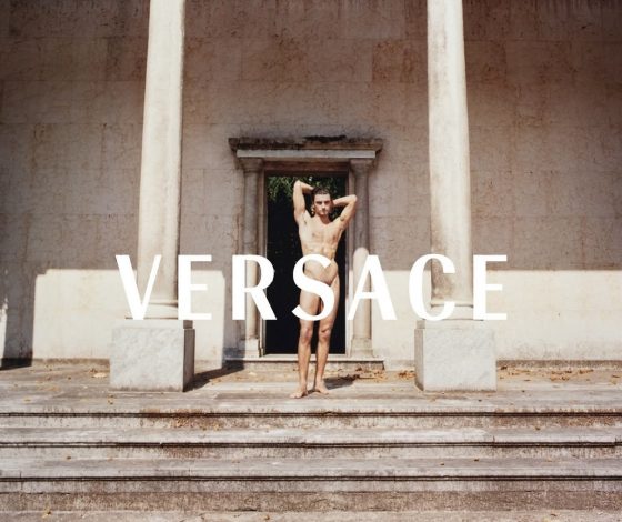 Дарио Витале покидает Versace, но мы запомним его именно за это