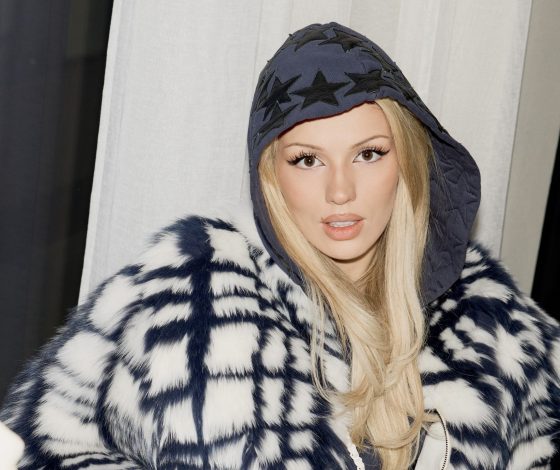 Юлия Барановская, Люся Чеботина, Виктория Лопырева и другие на открытии катка «Лужники» x Pinsky&Co