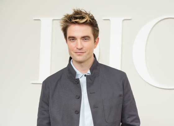 Роберт Паттинсон и Сьюки Уотерхаус появились на вечеринке перед «Оскаром»