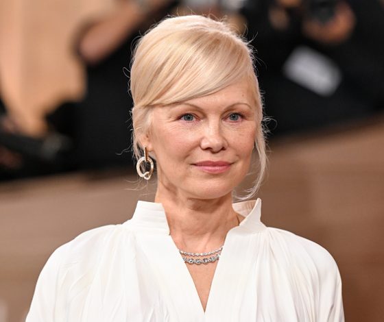 Памела Андерсон призналась, что скучает по бывшему мужу