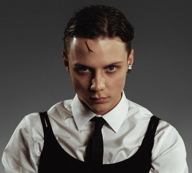 Тест: какой ты Ваня Дмитриенко?