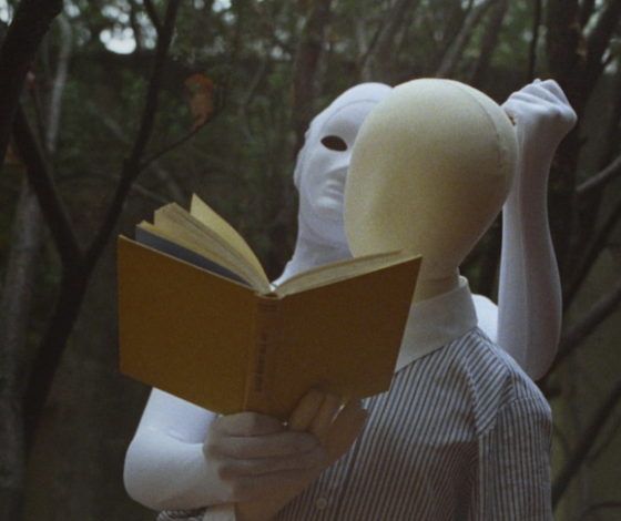 Miu Miu выпустил новый арт-фильм о женственности