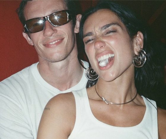 Дуа Липа показала редкие кадры с возлюбленным