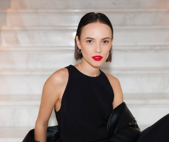 Стася Милославская спустя долгое время вышла в свет с женихом